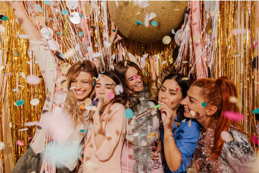 Unleash Your Holiday Style: Mixing Glamour, Comfort, and Savings