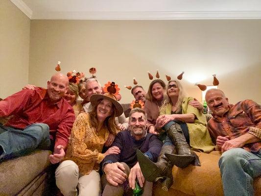 Friendsgiving Fiesta: Hosting a Memorable Friendsgiving Party