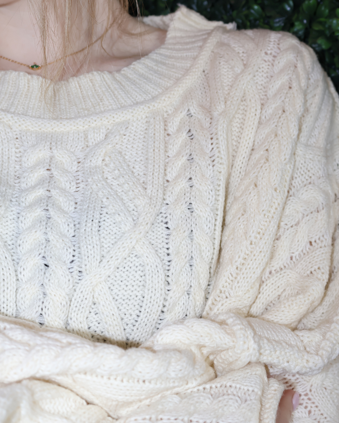 Women’s Cropped Cable Knit Sweater