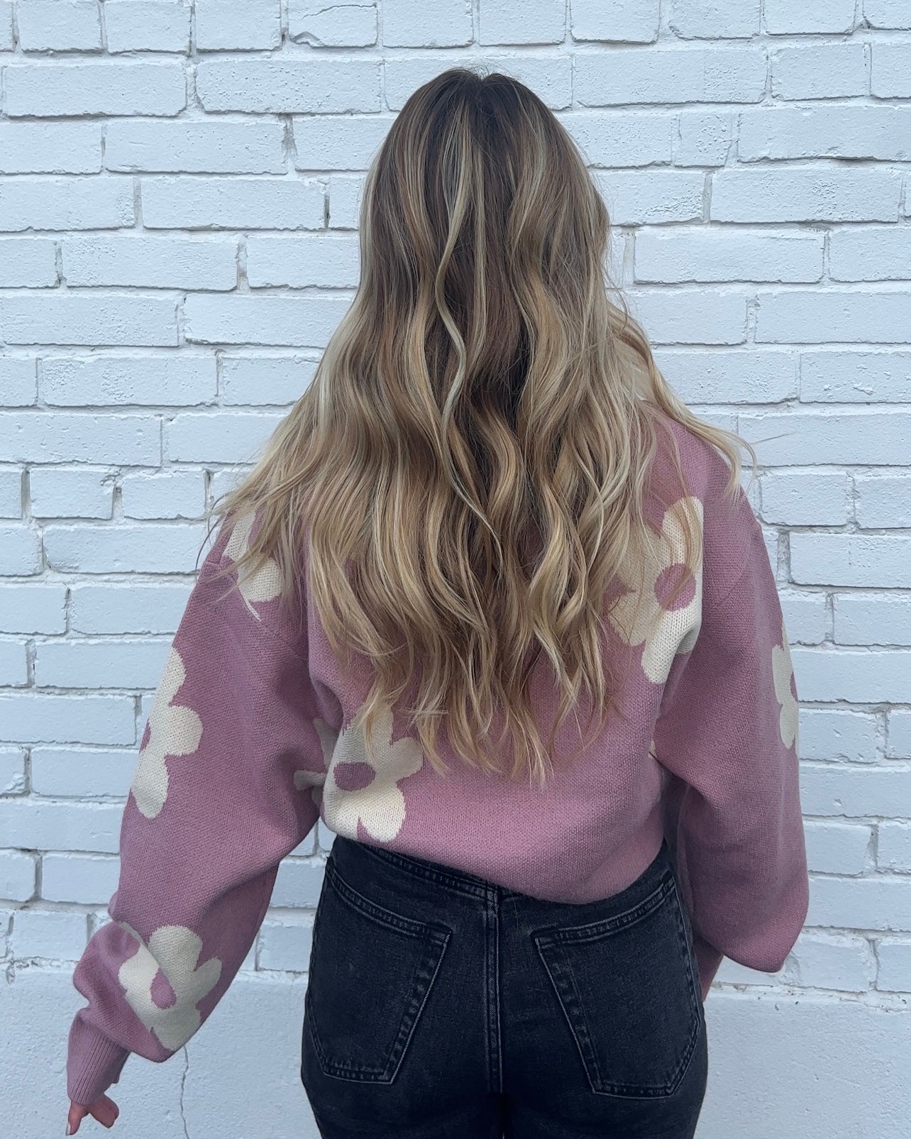Long Sleeve Crop Sweater with Daisy Pattern