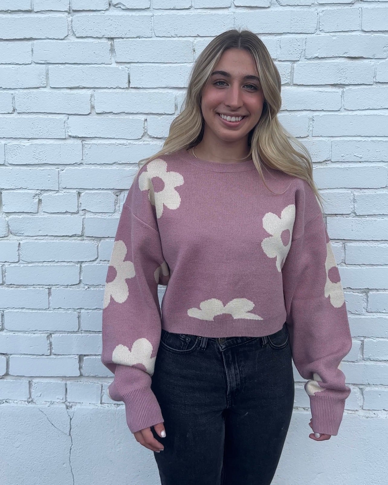 Long Sleeve Crop Sweater with Daisy Pattern