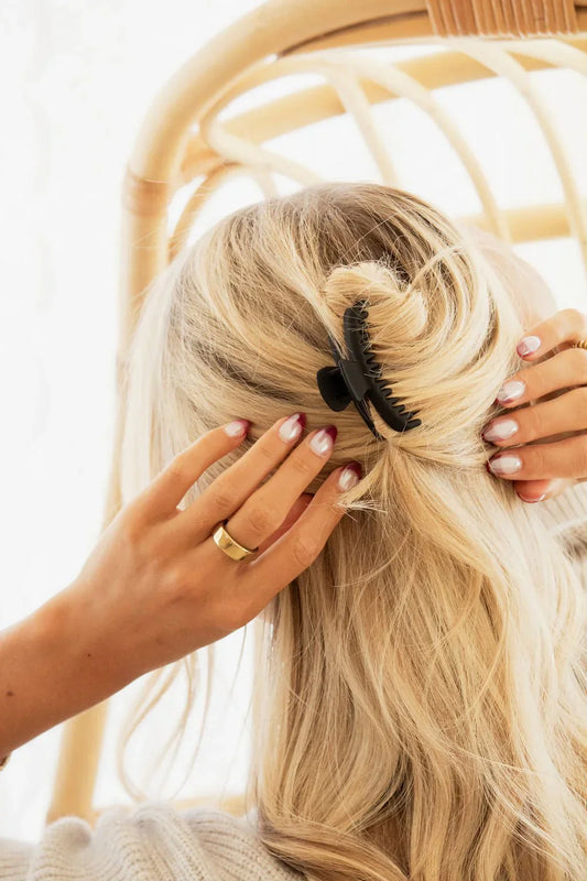 Claw Clip + ColoreScience = Easy Fall Style