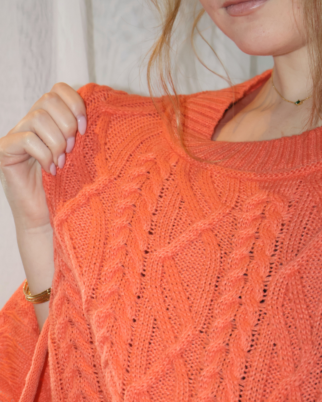 Women’s Cropped Cable Knit Sweater