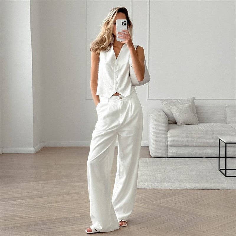 White Linen Blend Sleeveless Blazer And Trousers Set: WHITE / S